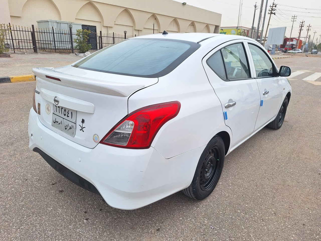 السلام عليك
نيسان صني هندي بليتة زركة 2021
سنوية ما ساقطة للشهر الثامن 
رقم أربيل تحويل وكالة مضمون بأسم شركة هيوا 
حساسات تحكمات ستيرن سبايدر ويدات نيكل 
محرك كير كفالة حدادية مكفولة 
بيها سونار موجودة كل التفاصيل بي 
مكانها النجف 
السعر 100 بيها مجال بسيط 
***********
بي واتساب موجود اتصل عليه
