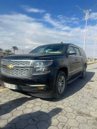 للبيع شوفرليت سوبربان موديل 2017  حادثها صبغ الهلال الخلفي فقط السعر ٢...