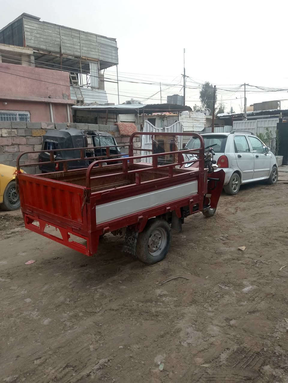 السلام عليكم ستوته دايوان 2018 اوراق كامله مكينه حلوه كهربائيات جديده شغاله سلف وهندر السعر 850 العنوان بغداد حي العامل موبايل ***********
