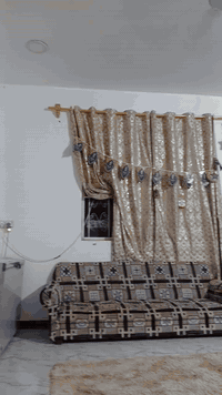 بيت بحي الحكيم قريب علحولي سند 25 مسجل بلديه مساحه 200بناء اساس طابوك بناء بلوك السكف صب لارضيه بورسلين ابياض كهرباء دفن غرفتين وهول ومطبخ وستقبال بناء بلوك لاساس طابوك  شارع سبيس محدول 
بكان كلش حلو السعر 34 بيه مجال الستفسار ***********
