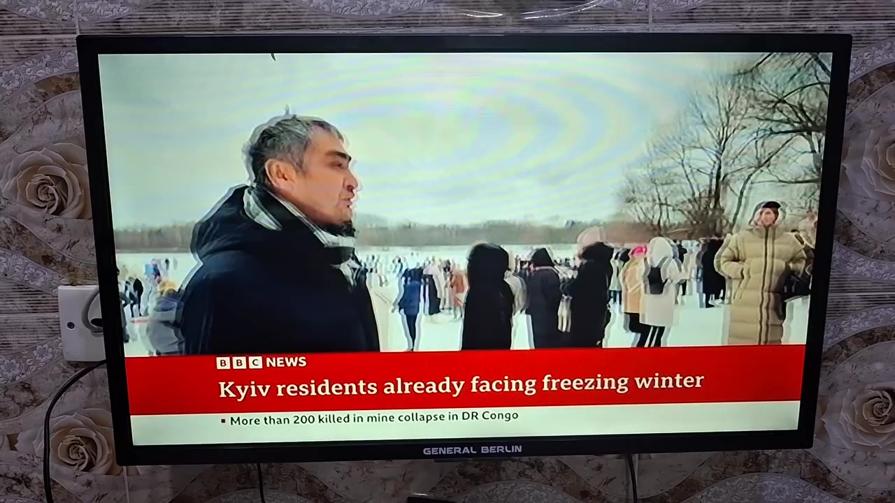 أغراض بيت للبيع  مبردات اثنيهم ١٠٠ الف الصغير بدون ماطور تلفزيون حجم ٣٢ ٦٠ الف عادي موسمارت
*********** واتساب
