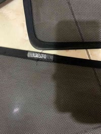 ستائر LX570 • ٦ قطع • حالة جيدة