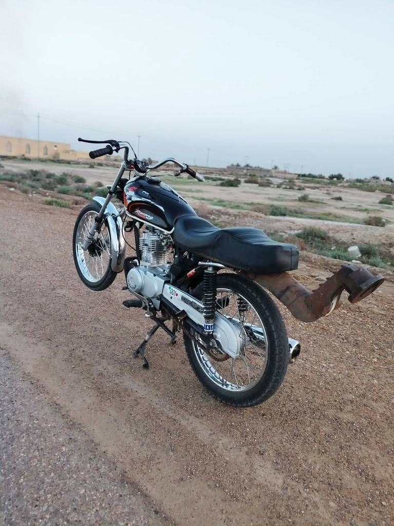 سلام عليكم دراجه للبيع تعمير جديد اوراق صولي 13 سعر 750 وبيهة مجال مكان الرفاعي تواصل *********** انضف من صوره
