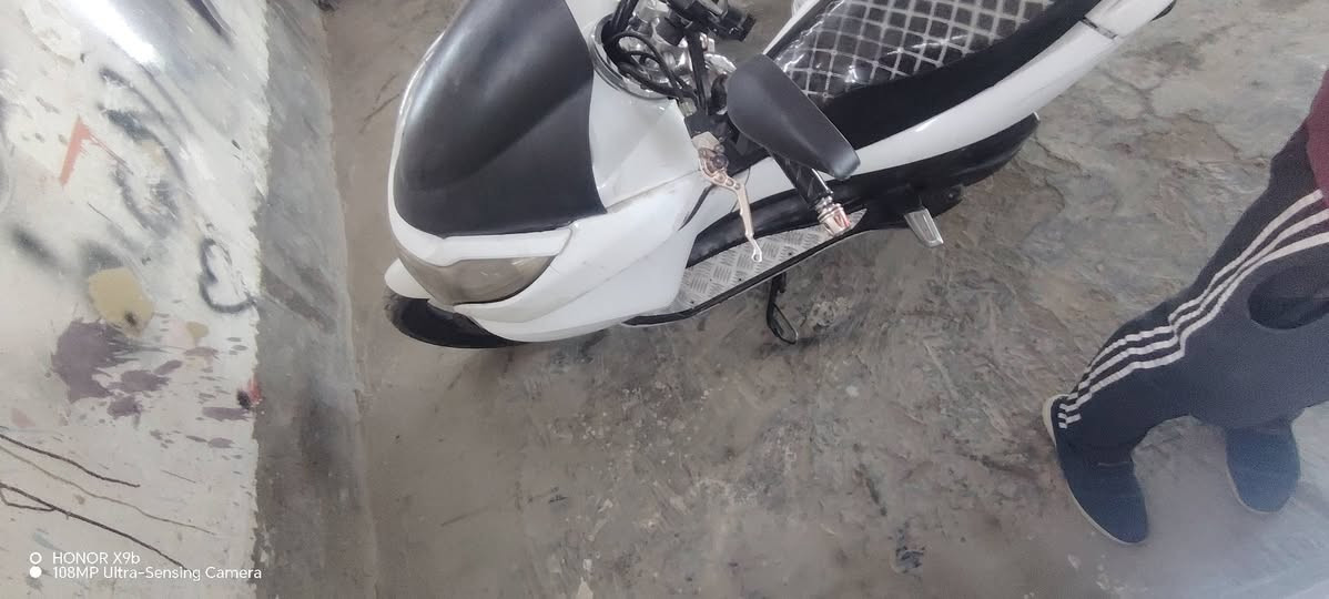 سلام عليكم دراجه بي سي اكس جيل اول مكينه ١٢٥ دراجه يرادله سعر ٩٠٠ وبيه مجال مكاني بابل المسيب سده الهنديه ***********
