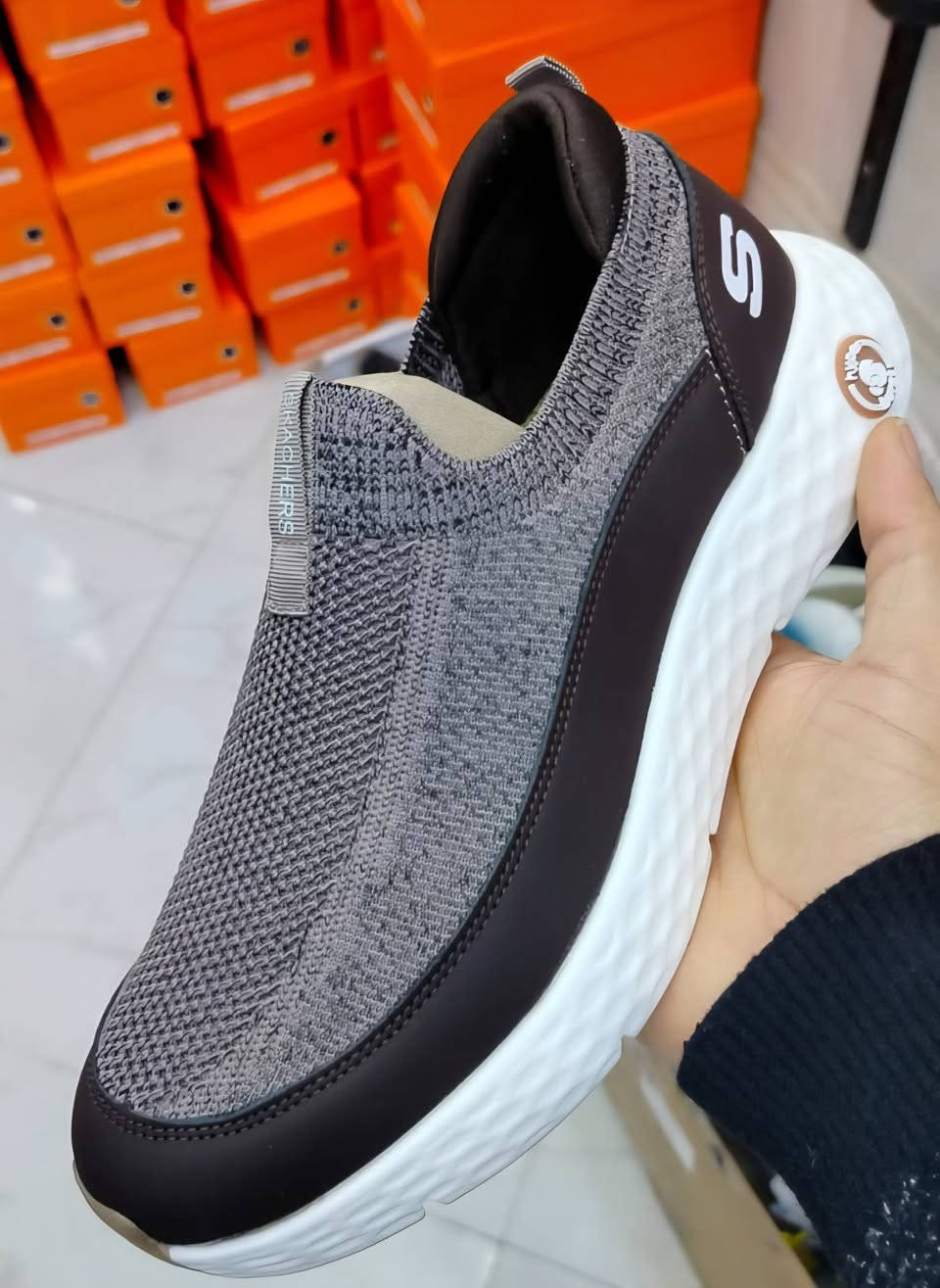 سكجرز أصلي صناعة فيتنامي قياسات من ٤٠ الى ٤٥ 
العنوان ناصريه نهاية شارع الحبوبي قرب ابو حمزيه ركن منفذ المدار داخل الفرع محل علاء الحجامي مجاور مولد بيت شرهان يوجد خدمه توصيل جميع المحافظات


**إذا كنت صاحب هذا الإعلان وتريد حذفه لأي سبب، رجاءا أرسل رسالة إلى الدعم الفني**