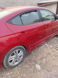 النترا 2020 امريكي حادثها مرفق  باسمي رقم بغداد  سعرها ١٢٨  0773722814...