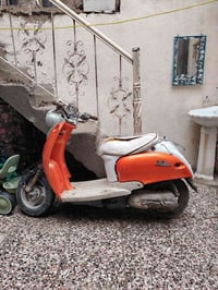 دراجه كلاسيك سعرها 100الف تخم تاير جديد شغاله اي شي مابيها كفر الامامي...