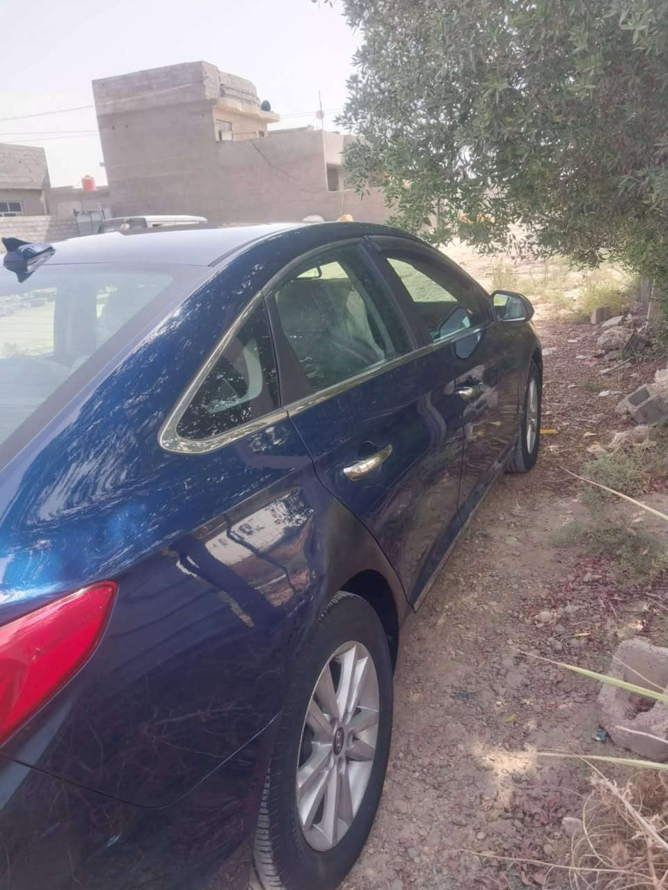 السلام عليكم
للبيع سوناتا 2017 وارد أمريكي
محرك 2400
بيها ثلاث قطع 
التبريد شغال 
سيارة بسمي تحويل ثاني يوم 
سعر 98 وبيها مجال 
عنوان بغداد 
***********
