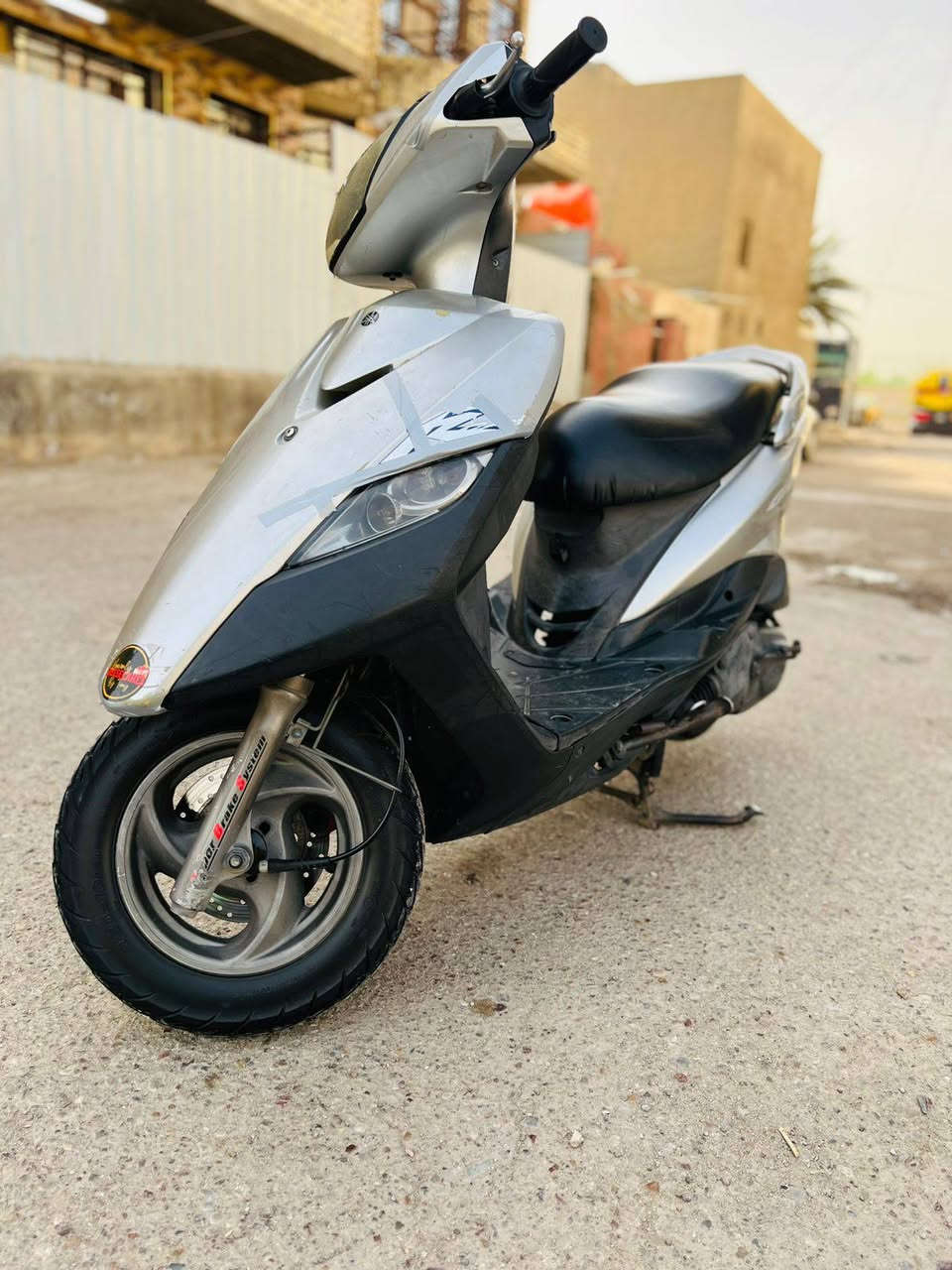 سلام عليكم
ماكس ثعلب 140 
دراجه مكفوله وخير من الله 
كهربائيات كلها شغاله 
ب 675 وبيها مجال شي بسيط 
مكاني الشعله 
***********
