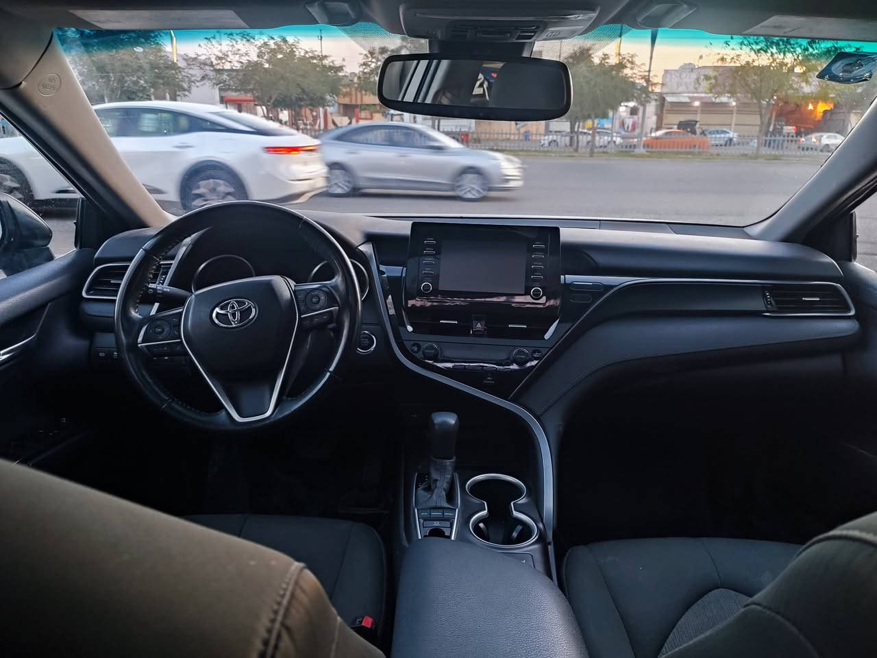 كامري 22 Le محسن فول مواصفات
بصمة تشغيل + بصمة ابواب 
فتحة سقف
كشن السائق كهربائي 
كشنات تدفئة
3 أنظمة قيادة
سنوية جديدة 
رقم كركوك جديد 
بطاقة بانزين 
الضرر مالها بونيد ميدل تجاري بأمريكا 
و الحادث اللي بالعراق موجود بالصور 
السعر المطلوب 173$ 
للأستفسار أكثر الاتصال على الرقم ***********
