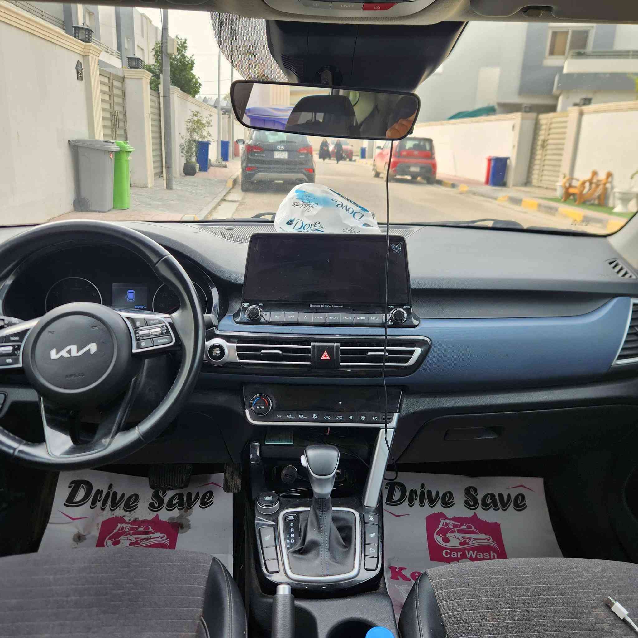 السلام عليكم
كيا سلتوس ٢٠٢٢  kia seltos 2022

وارد مكينة  ٢٠٠٠ دوش 

 تشغيل عن بعد 

تبريد قطعتين 

كامرة 

تدفئة كشن 

شاشة جبيرة 

فور ويل السيارة 

ماشبة ٧٠ الف كم 

رادار امامي تصادم 
نزول منحدرات 
حادثة بنيد وجاملغ  . ايرباك ستيرن فقط 

مكان السيارة الحلة  

السعر ١٧٠ $

***********
