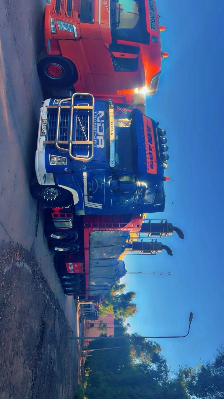 سلام عليكم فالفو سحال دبل تاير 2007 راس تريله بلادي باج بطن دبل تاكي كاز حصه كاز كركوك اوتماتيك محرك 480 لاصرف ولا بخار كير اوتماتيك سياره مابيها نقص برغي ثلاجه حاكيه تلفزيون دمام صوت داخل ديسكو حيل نضيف تخم  تاير راس وعربانه سنويه لل27 عربانه خالد الجنابي   4محاور مربوطه وراها    مكان السياره كركوك ***********
