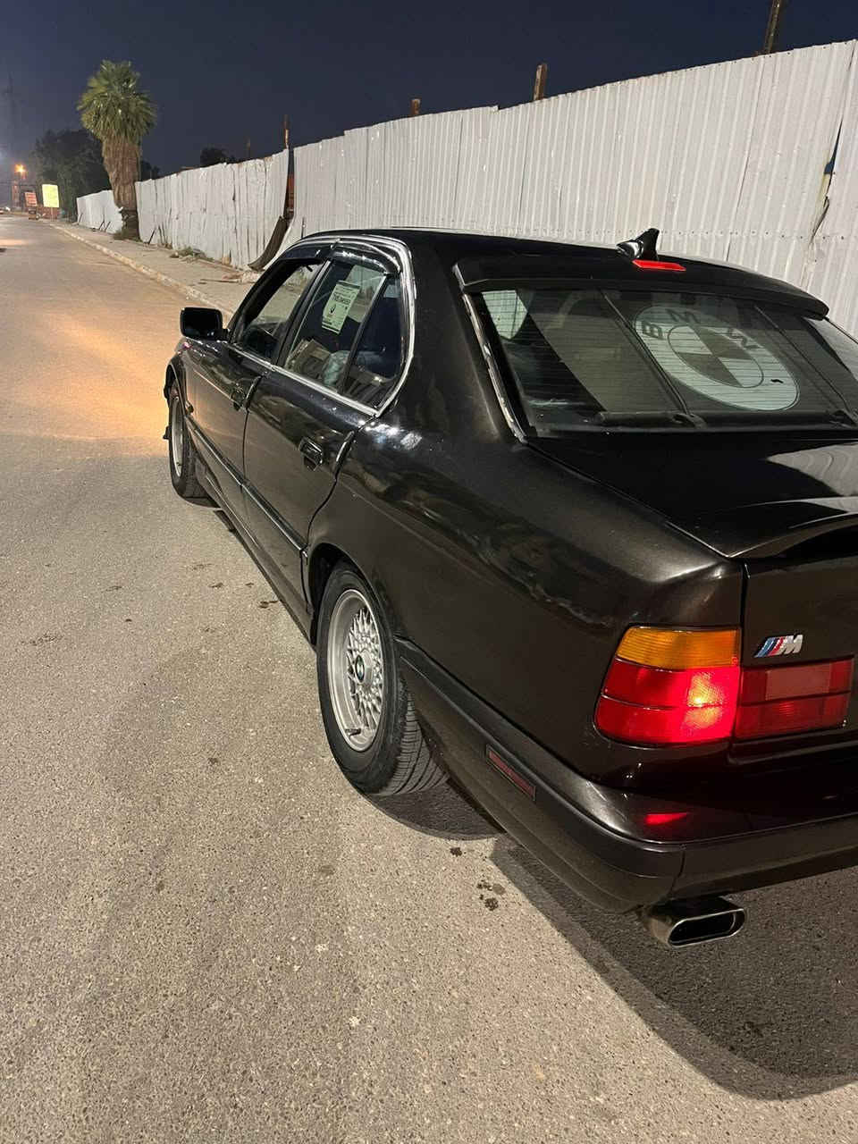 مراوس فقط با احدث وانطي فرق 535 موديل 92 ماشيه 140محرك 3500 على وضع الشركه مكفوله من الخياس فقط صبغ عام كشنات كهرباء تدفئه وتبريد العنوان بغداد الخطيب ***********
