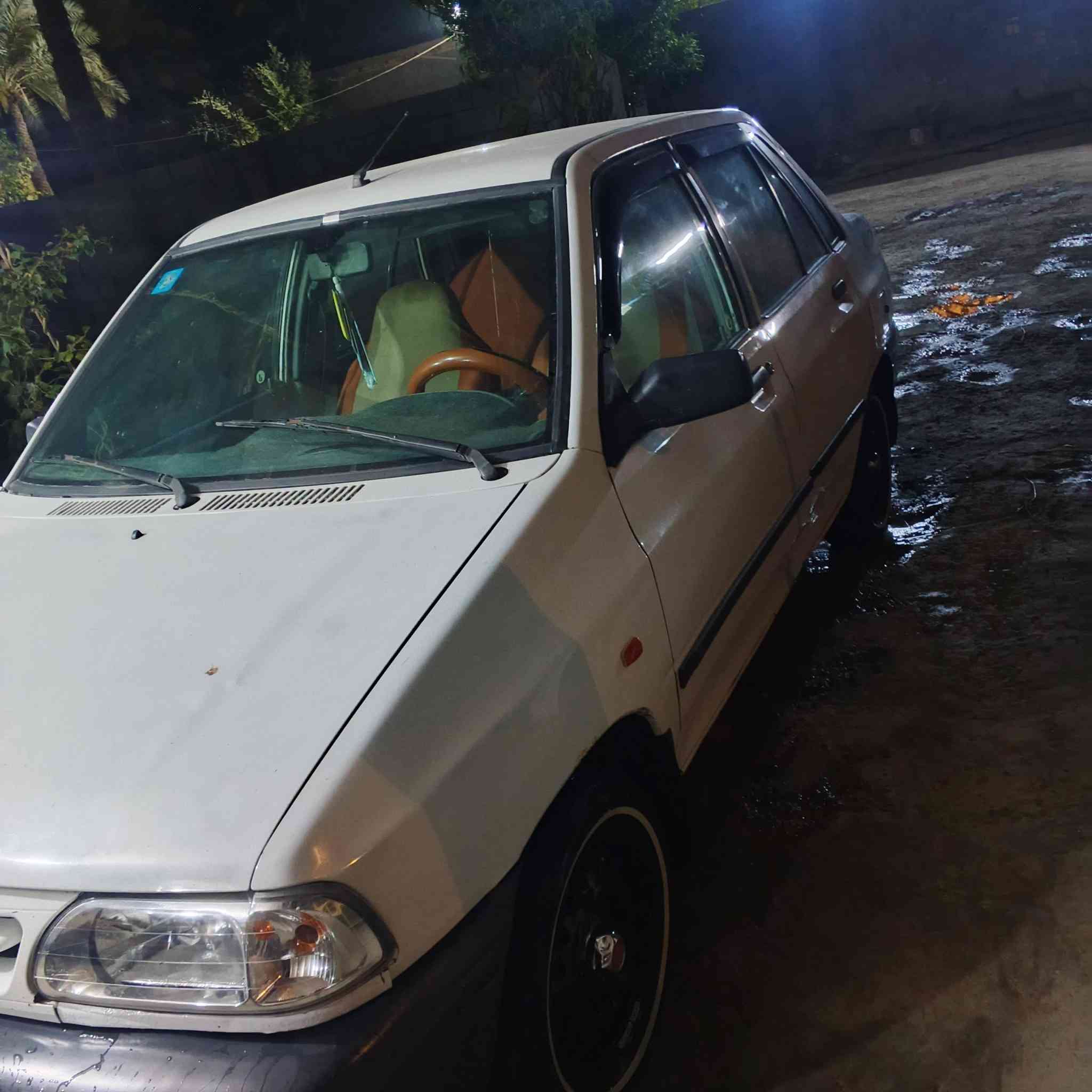 سلام عليكم سايبه للبيع موديل 2012مكاني كربلاء حسينيه السعر 38 وبيه مجال شويه سنويه بسمي  كير حداديه تخم تاير تبريد ***********
