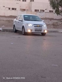 أفيو موديل٢٠١١ مكفوله ماعدى بس شخط بسيط بالباب  الوره الجهه اليمنى وتص...