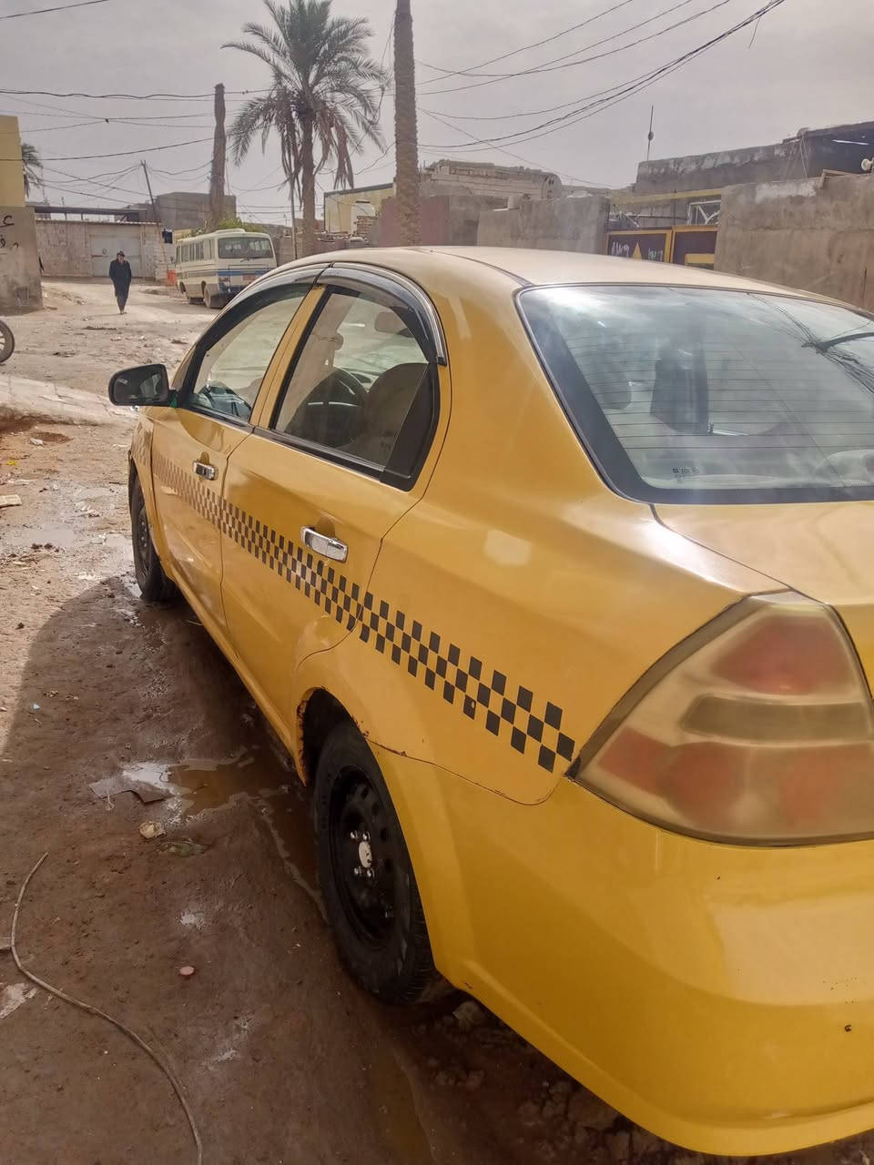 السلام عليكم للبيع افيو موديل 2009 خليجي داخل لونين شركه العامه بسمي سنويه لل 2027 مصفره هيه وغرامات محرك كير كهربائيات تبريد تتفئه جاهز نقص حداديه والمشط وبيهه خياسات بل عتب السعر 43 وبيهه مجال بصيط مكاني نجف كوفه راسلني وبيك خير ودلل ***********
