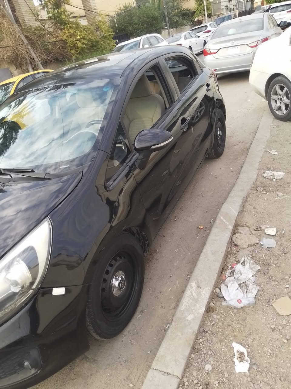 ريو خليجي فول واحد على واحد موديل ١٦ بيه بنيد وجاملغ صبخ سياره جاهز تبريد محرك دوش ١٦٠٠ كير صدر سياره كلش حلوه السعر ٨٨ وبيه مجال بغداد السيديه شارع اعداديه الصناعه ***********محمد
