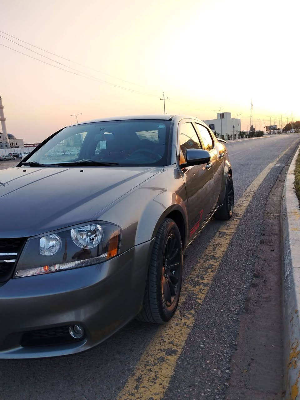 السلام عليكم ورحمة الله وبركاته
للبيع دوج افنجر 2011رقم اربيل سياره جاهزه من كلشي سياره مصروف عليها مابيها نقص قيد شعره 
محرك 2400vvt جديد  كير جديد صدر امامي خلفي جديد صدر بدلته بلكاظميه قبل شهر بيه ظمآن 6اشهر تخم تاير جديد تخم ويل رياضي سنويه جديده لل2030 هزه قبل 20يوم تحول نفس اليوم ما تصرف عليها ولا ربع ترايك من زاخو للبصره سياره مال جناي السعر 85$ ورقه اعتذر عن المراوس شراي يتصل ‏‪***********‬‏
