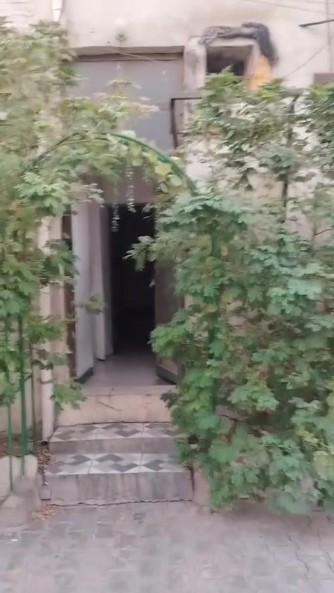 سلام عليكم بيت للبيع يحتوي على صاله كبيره ومطبخ وحمام صحيات وطابق لأول غرفه وحولي وسطح البيت مسلح كلش نضيف مساحه واقع حال 35 بسند 28 مكان مميز موقع الحريه مقابيل مصور عيسى محله 426
سلام عليكم بيت للبيع يحتوي على صاله كبيره ومطبخ وحمام صحيات وطابق لأول غرفه وحولي وسطح البيت مسلح كلش نضيف مساحه واقع حال 35 بسند 28 مكان مميز موقع الحريه مقابيل مصور عيسى محله 426 
السعر 85 
مكتب المقاول *********** واتساب أو ماسنجر محمد احمد الزبيدي
