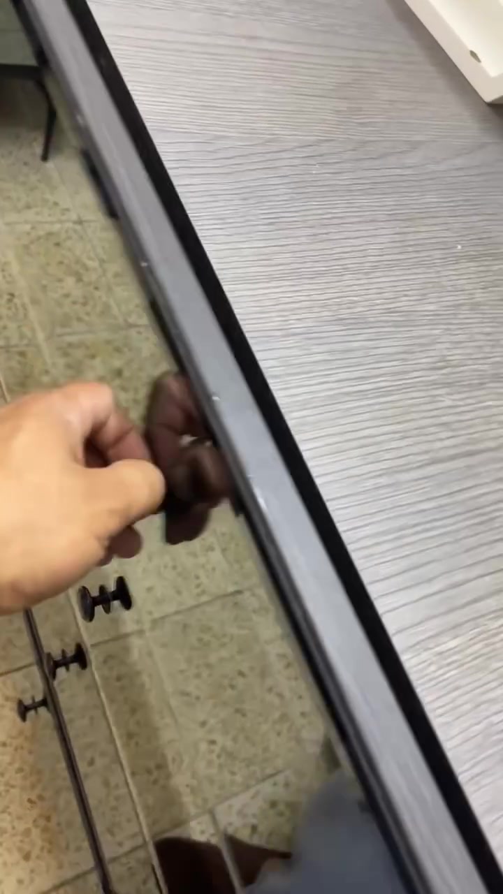 غرفه تركيه مودرن9 قطع كنتور 9 ابواب جام مسكرت  نظافه جدا نضيفه سعر 950 وبيها مجال بسيط علما سعر الشراء 3 مليون مكان البنوك ***********

