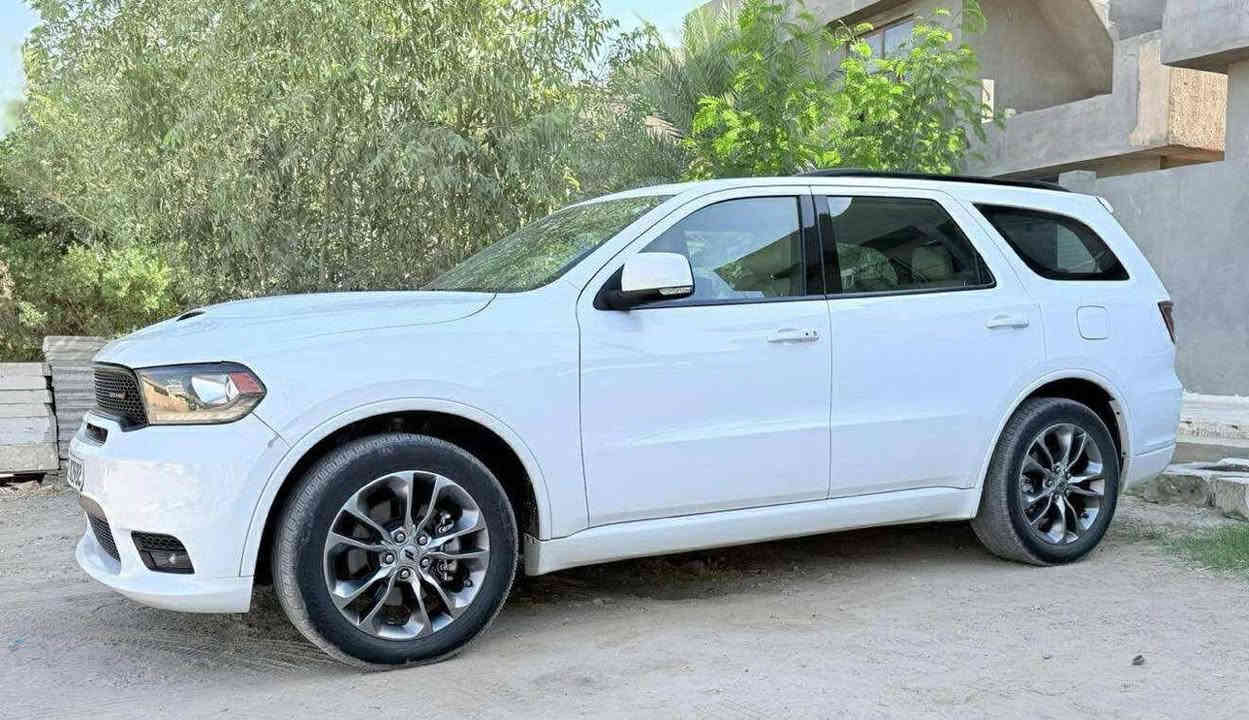 دوج دورنكو2020  GT  فول مواصفات 
كلين تايتل بدون ضرر كفاله عامه 

الإضافات: 👇👇
سلايد روف فتحة

تشغيل عن بعد 
تدفئة ستيرن 
تدفئة كشنات 
تبريد كشنات
7 راكب 
جنطة كهرباء
لدات
لاين زنود بلادي 
حساسات خلفية  مواصفات ال Gt معروفه للبيع فقط سعر ٣٦٠ ورقه وبيهه مجال مكان السياره صلاح الدين الاسحاقي ***********
