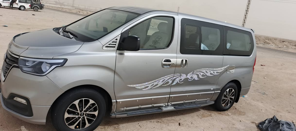 سلام عليكم شباب ستاركس لبيع مديل 2023 معلايه سياره جديده وكامله ما ناقصه برقي بيع هيه وخطه باقي تفاصيل نتصل وخادم وهاذه رقمي ***********
