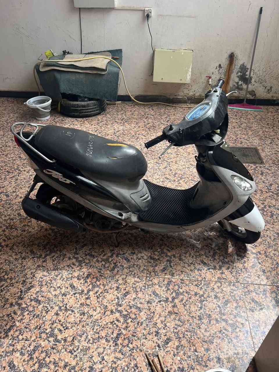 ماكس قجمه رمبه ختم واحد دراجه ما ناقصه شي بس لايت مكسور وشلته موجود 850 وبيه مجال لطيبين مكاني بصره حمدان الي يريد أجيله جوه جسر القبله *********** هاذ رقمي واتساب
