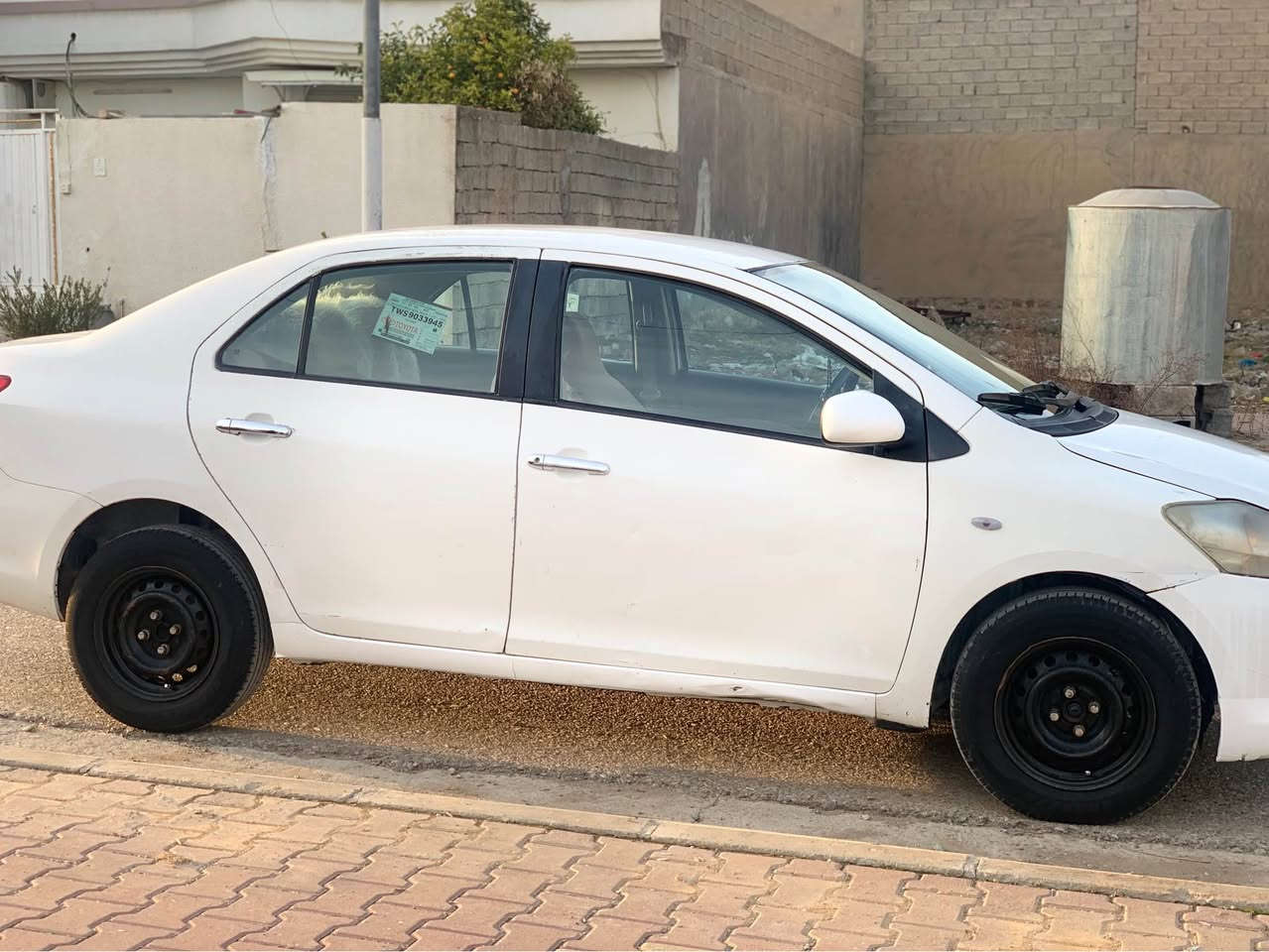 باسم الله الرحمن الرحيم 

***********
تۆیۆتا یارس 2008 گێر عادی مەکینە گەورە
حیزام بۆیاخە بەعام ئەیفرۆشم
سەنەوی بەسەرچووە
تەحویل و غرامە بەشەرت
هیچ مەسرەفێکی تێدانیە 
تاقم پێشی تازە داگیراوە هەمو شتێکی بەشەرت 

گێڕو مەکینە بەشەرت
مەکینەی تازە گۆڕاوە لۆکە
هیچ کێشەیەکی تێدا نییە 

سعر ٦٢ گەڵاو مەجال

ژمارەی خاوەنەکەی 
***********
شوێن چەمچماڵ
سەیارەکە هی من نیە تەلەفۆن بۆ خاوەنەکەی بکە شمشمل, السليمانية
