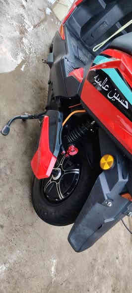 دراجة للبيع النوع سكنس
حلوة و نضيفة وكلشي شغال 6بطاريات
عنواني بغداد ابو تشير رقم الهاتف ***********
