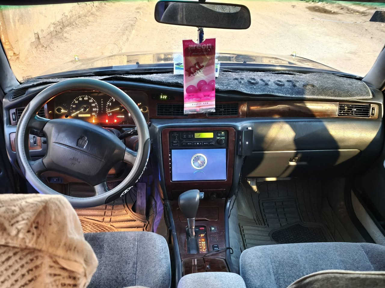 السلام عليكم....... 
سيارة راس الثور تكم 
اللون:نيلي
المحرك: 3000vvt
موديل:1999
السنوية تنتهي 2028
رقم السيارة بصرة

 الابواب سنتر لوك
السيارة بلاد 
مكفولة من الكص والنقل جثه والضربه القويه
السيارة بأسمي تحويل ثاني يوم
السعر:110

الرقم:***********
***********
