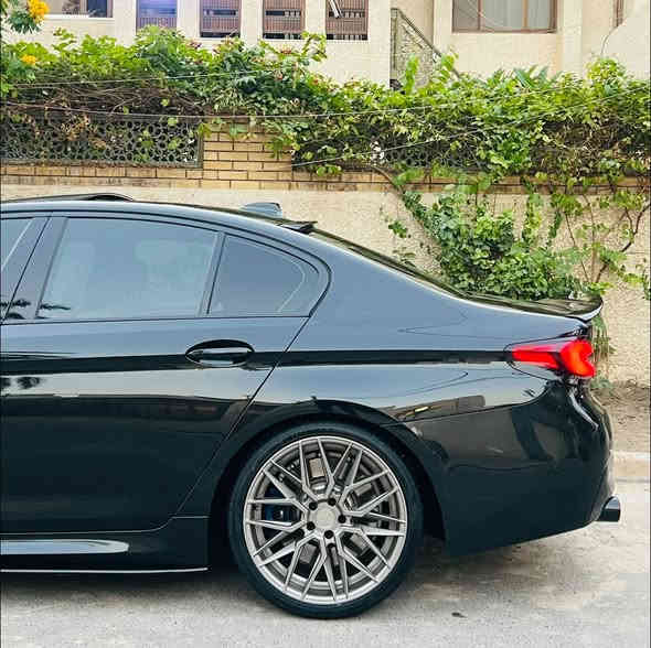 للبيع BMW 550iM 2020 
فووول مواصفات 
كيجات دجتل 
سلايد 
‎5 كامرات
اوتو بارك
حساس امامي خلفي
كشنات كهرباء (700)
كشنات تدفئة وتبريد
كشنات مساج 
رادار امامي 
رادار خلفي 
نقطه عمياء
قياده اليه 
‎4انظمه قياده
ماوس (تحكم بلشاشه) 
داخل لدات 64 لون 
لايتات داينمك
بك لايت ليد
استيرن M (اصل) 
داخل جلد ابيض 
شاحن وايرلس
ويل 20 forged 
ماشيه ٥٠ الف
عليها داون بايب وبرمجة Stage1
وبعد بيها هواي موصفات معروفه
السياره وارد امريكي حادثها جاملغ وبابتين(الابواب نفس الون مبدلات وفقط الجاملغ صبغ يعني قطعة وحده) ايرباك فقط برده
كير ومحرك مكفولات من الفتح والتبديل
مكانها المنصور  
للاستفسار ***********
