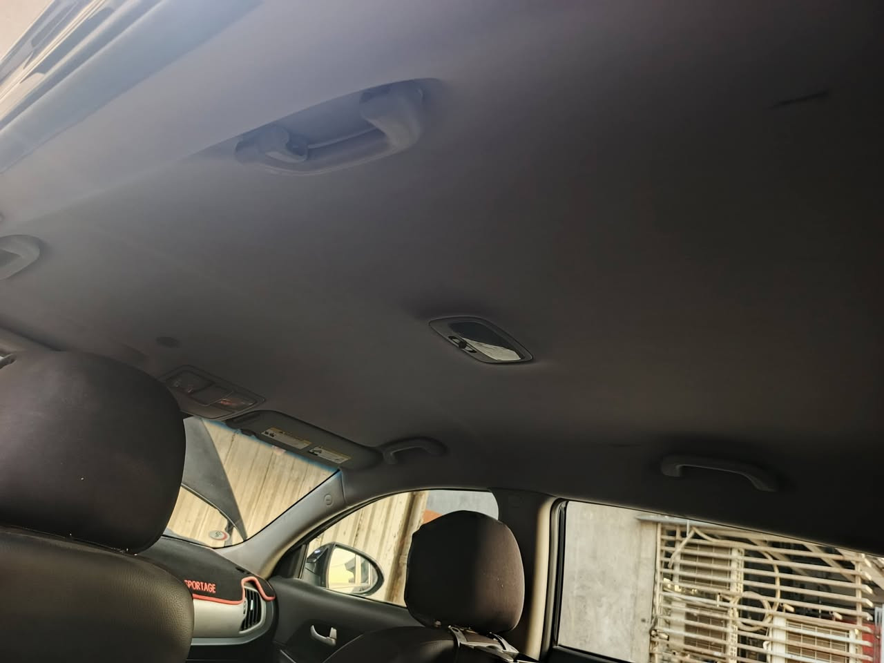 كيا سبورتج ٢٠١٦ وارد امريكي ماشية ٦٩ بدون حادث بدون صبغ تبديل باب خلفي بلادي في امريكا تبريد فول  تخم تاير 
فقط رصعة بالجاملغ الايسر سيارة جني واني صاحبها الثاني السعر 150 
للتواصل  ***********
