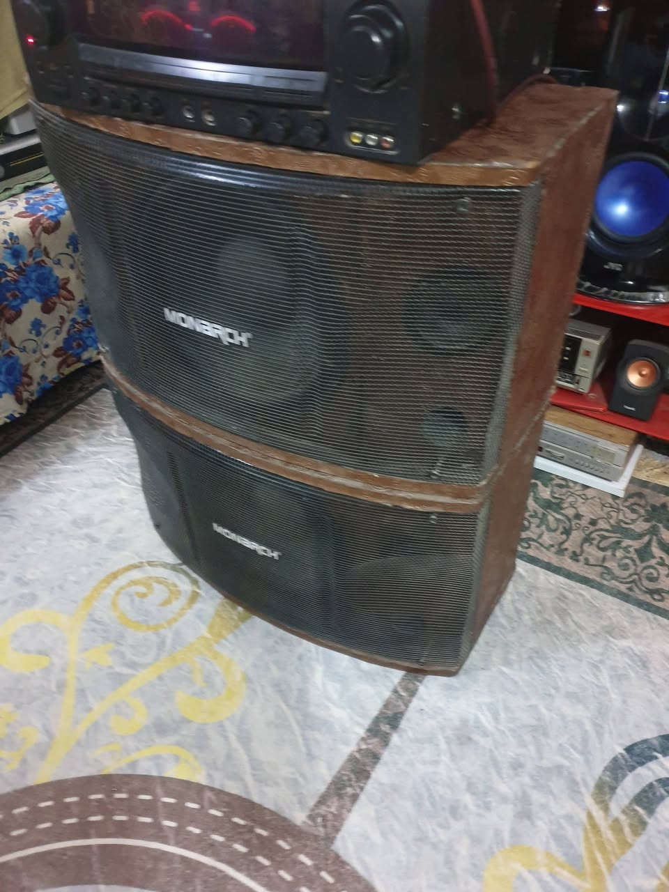 ام بلي فاير دجتل  ياخذ اربع سماعات١٥٠٠ واط مع سماعات كل تك ٥٠٠ واط موضح بالفديو والصور  سعر المجموعة  ٢٠٠ الف  الحلة مهندسين الاتصال على الخاص او موبايل  ***********  يوجد توصيل
