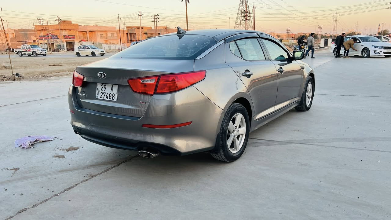 تحيه طيبه …❤️
سياره للبيع نوع كيا اوبتما 
موديل ٢٠١٥ 
رقم واسط حره باسمي شخصيا مشروع وطني سنويه وهزه ولوحات مجدده دولي 
.
وارد امريكي حادثها خفيف فقط جاملغ وامامي وشويه من باب السايق لغود شواصي تكم كله مكفول فقط جاملغ وباب وبدون دواخل وعندي الباب الوره السايق نشخط بيدي وصبغته يعني المجموع ( ٣ قطع) فقط وتفحص سونار شيطلع غير هذني اني اتحمل تكاليف السونار 
.
مكينه ٢٤٠٠ مكفوله من التنقيص والتبخير 
كير اوتوماتيك+ عادي
شاشه + كامره 
كشنات كهربائيه 
تحكم ستيرن جهتين 
صدره كله جديد 
تايرات جديده 
السياره جديده وبالعافيه ع الياخذها 
وسعرها ١١٤  وبيها مجال بسيط 
ومكانه بالكوت مركز المدينه 
وهذا رقمي ***********
