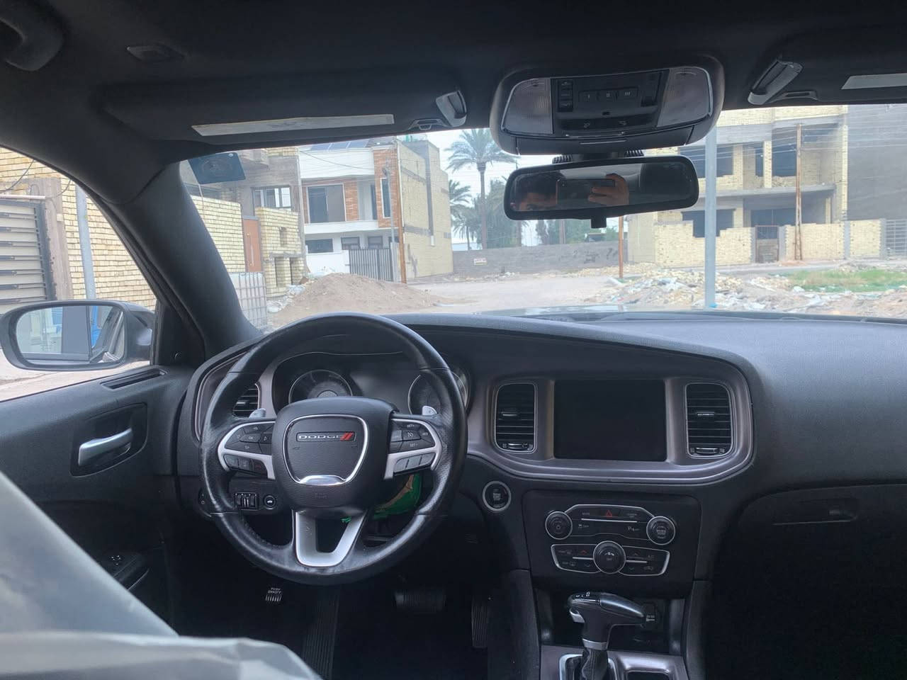 السلام عليكم دوج جارجر موديل 2023 اصل فئة SXT محدثه GT بلاكامل مكنية 3600 تو ويل  لون اسود ماشية 18 الف مواصفات فتحة سقف تشغيل عن بعد كشنات حظن شاشة كار بلي تثبيت سرعة سياره جاهزه من كل نواحي حادثها حرك قاعده فيوزات صور الاحادث علا واتساب رقم بغداد باسمي ترقيم جديد سعر 215 وبيها مجال مكاني بغداد الدورة رقم***********
