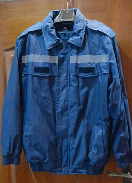 عندي قمصله للبيع جديده مملبوسه نوعيه اصليه تركي مو عادي وهم مبطنه بفرو قياسه (xL) شراي يجي على خاص او يتصل مكاني مدينه حريه (***********)
