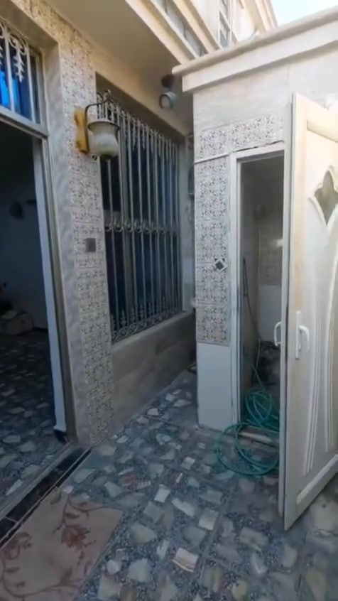 السلام عليكم بيت للايجار ١٠٠م قر ب مدرسه الفيالق نظافه البيت ١٠٠ بال ١٠٠ للتواصل ***********
