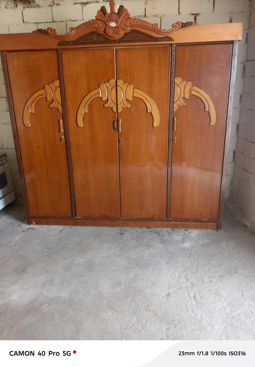 كناتير 4باب كويتي صاج سعر  لوحد 200ناصريه قرب سجن الاصلاحي رقم الهاتف ***********
