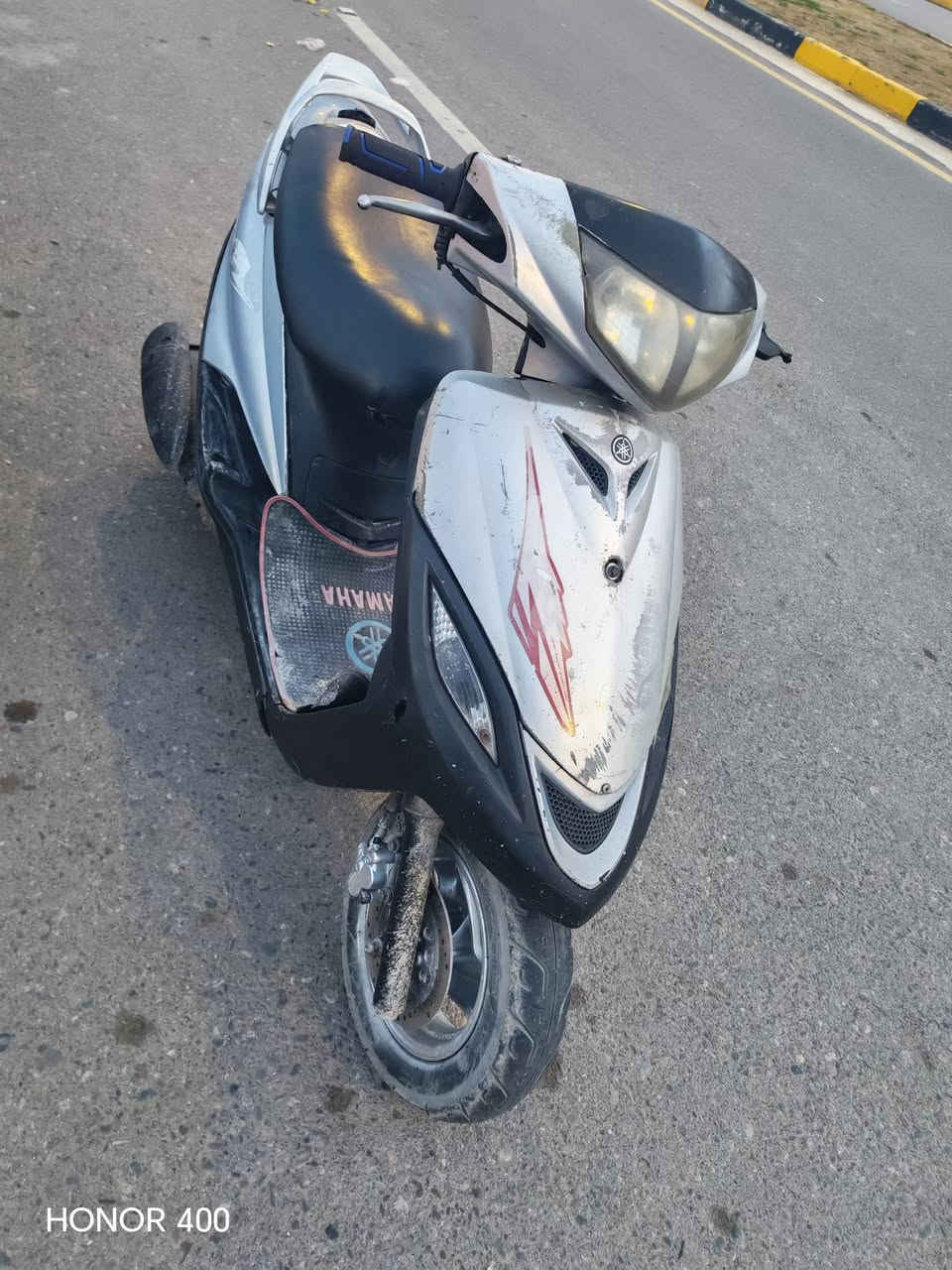 السلام عليكم دراجة ماكس 140 للبيع كلها شغالة مكينة فول خير من الله تحريكة معدل بس سلف ما يشتغل فقط وايرو مكطوع سعرو 300


**إذا كنت صاحب هذا الإعلان وتريد حذفه لأي سبب، رجاءا أرسل رسالة إلى الدعم الفني**