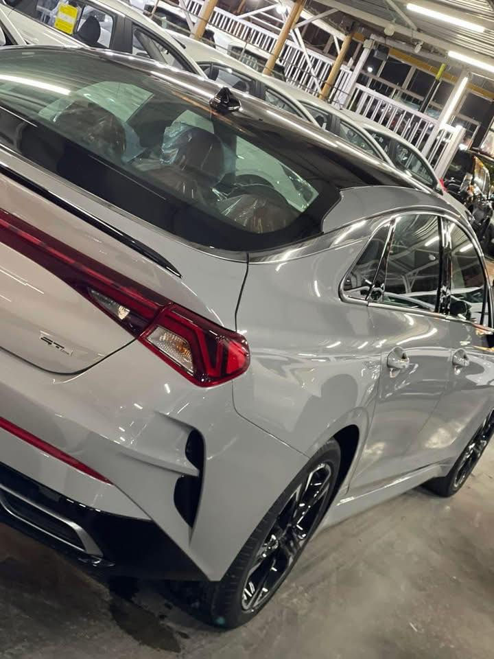 السلام عليكم
كي فايف 

 K5 

GT

مديل2023.  الحادث جاملغ وبنيد    وبلعراق صار نص جاملغ خلفي 

١-لون (سمتي) بونوراما

٢-بصمه تشغيل+بصمه ابواب 

٣-سايد بريك بصمه

٤-مثبت سرعه

٥-نضامABS

٦-مانع انزلاق

٧-حساس اطارات

٨-بك لايت لد

٩-شاشه كبيره لمس

١٠-كامره دواره

١١-كشافات إماميه

١٣-شاشه عطار

١٤-ويل كروم١٨

١٥-ردار جانبيه

١٦-مراقبه نقطه العمياء 

١٧-ردار الخطوط البيضاء

١٨-اشاير بالمري

١٩-كشنات جلد ماروني

٢٠-معقد ساق كهرباء

٢١-الايت ابع عدسات +ليد

٢٢-نضام قياده خمس وضعيات

٢٣-بلوتوث +usb+auX

٢٤-فول تحكم ستيرن

٢٥-كير اوتو +عادي

٢٦-اوتو بريك تلقائي

٢٧-الخريطه📍

٢٨صندوق كهربائي +صندوق عادي

٢٩-زنود +ليد

٣٠-اوتو هولد

٣١- التشغيل عن بعد

AuTOHLD

32-تصميم خارجي رياضي 

٣٣-نضام المحلاحه 

٣٤-مصابيح الخلفيله

٣٥-مصابيح ضباب 

٣٦-محرك تيربو 1600

٣٧-فول وبل  ماشية

 

بغداد بسمي تحويل ثاني يوم رقم جديد 

السعر.    ١٦٤  السعر 

الإتصال 

وتساب  ***********  بغداد الاعظمية
