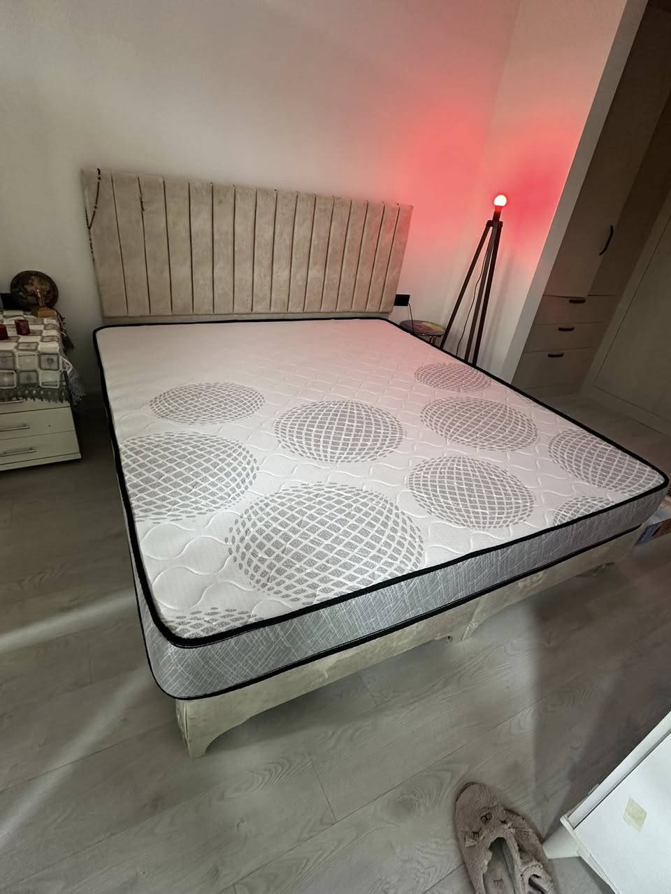 اغراض متنوعه 
***********
واتس
