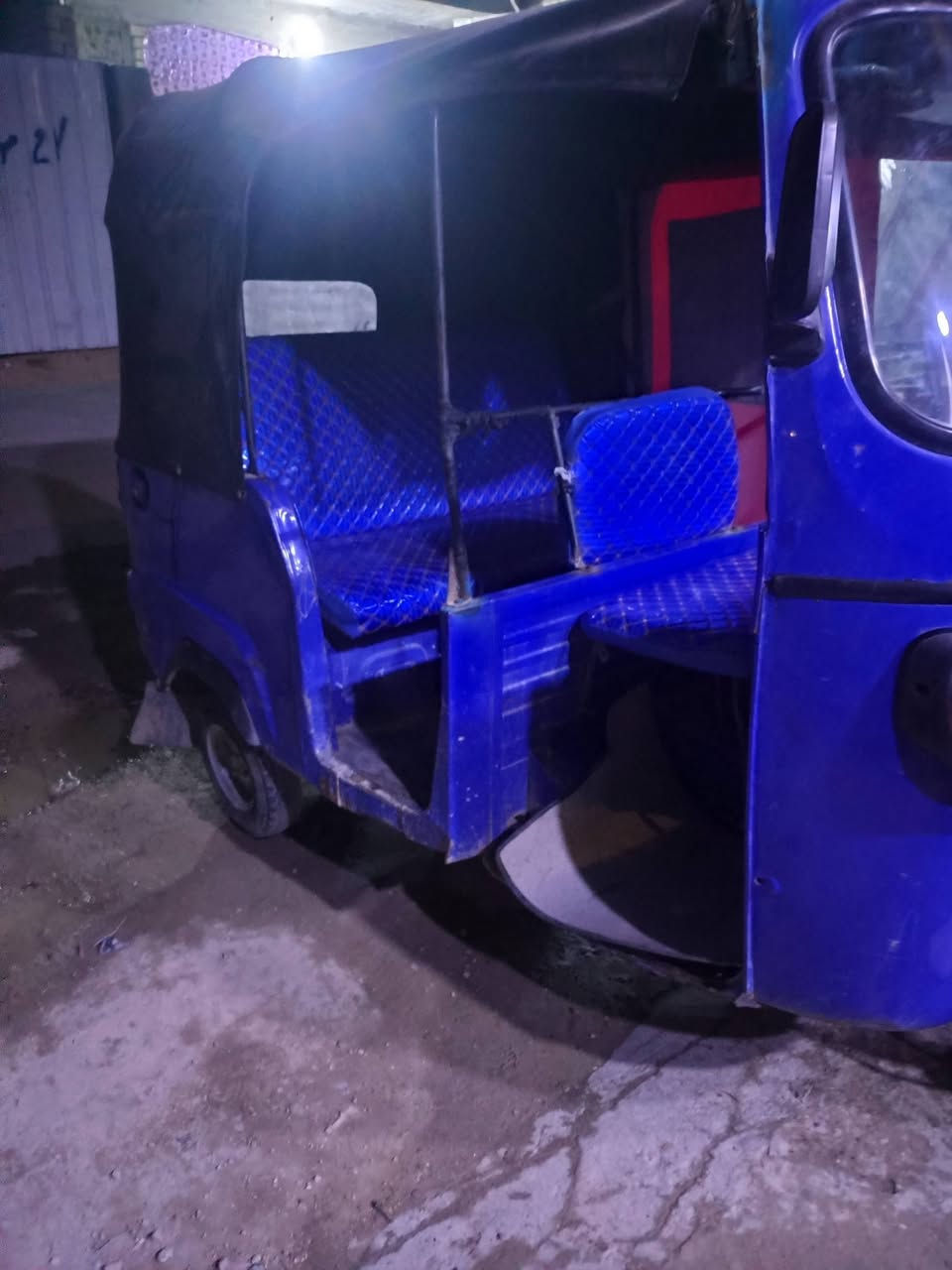 سلام عليكم تكتك بياجو للبيع السعر مليون وتسعميه وبيها مجال التكتك رادله بس سلف اما هيه خير من الله لا فد يوم موكفتني أوراق كامله الله شاهد التكتك نضيفه اي اخياس مابيه(***********)
