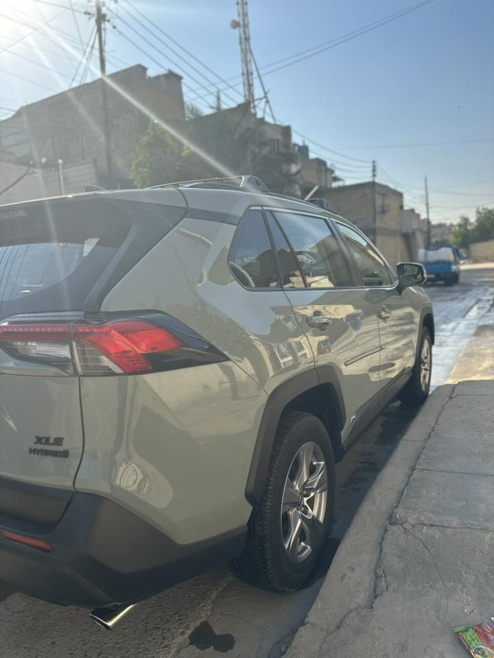 السلام عليكم
راف فور ٢٢ هايبرد للبيع ماشية ٣٤ الف بدون صبغ بدون تبديل بدون ايرباك سيارة كاملة وحلوة حادثها تبديل دعاميه امامية وسحب بالخشم فقط بيها سونار السيارة 

مكانها البلديات شارع المصرف      ***********
