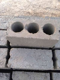 بلوك اسيجه الطول 35 العرض 15 سعر آلاف واصل 600 للاستفسار ،078386431118