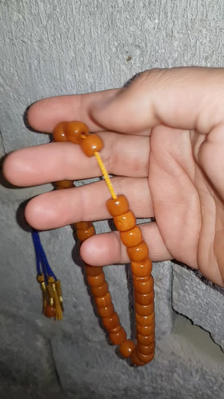 كلهن للبيع السبحه اليسر ٢٠ مال صلا
السبحه الثانيه سندلس الماني♥️٣٠ وعندي محابس قديمه عمرهن بل ١٠٠ سنه الواحد ٢٠ ابيعه


**إذا كنت صاحب هذا الإعلان وتريد حذفه لأي سبب، رجاءا أرسل رسالة إلى الدعم الفني**