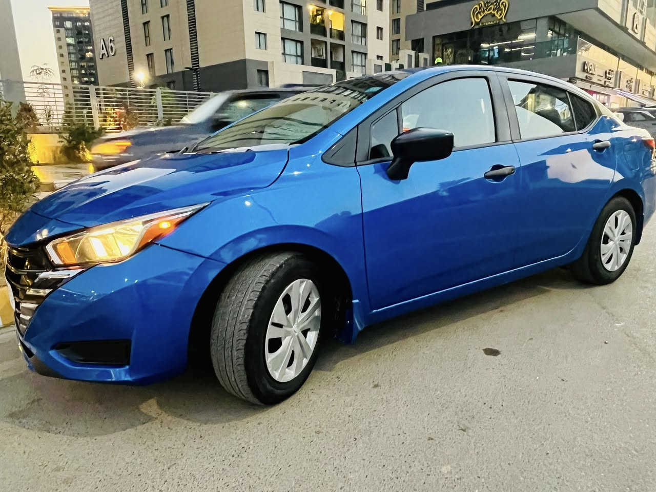 نيسان فيرسا 
موديل 2024
الفئة S
عداد المسافة 27000 
المحرك 1600 دبل نوزل 
الكير 8سرعات 
تحكم ستيرن جهتين
كروز سرعة
شاشة كار بلي +كامره 
رادار امامي وخلفي 
توقف ذاتي امامي وخلفي 
حساسات خلفية 
تنبيه الخروج عن المسار 
تدفئة ستيرن 
شاشة اعطال 
حساسات ضغط الهواء 
الضرر بنيد +جاملغ مصلح عل بارد بدون اي ضرر في الشواصي والداخل نهائياً 
السعر 135 للاستفسار ***********
مكاني بغداد حي الجهاد
