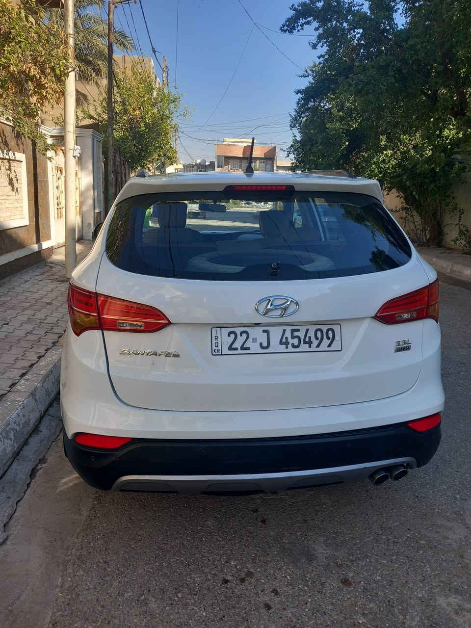 السلام عليكم..سنتافيا 2016  خليجي... خليجي... خليجي 
مكفولة من الضربة بيها صبغ اربع أصابع بالجاملغ الامامي الايمن فوق السكن و رصعات اثنين خفيفة 
  #المواصفات #
محرك 6 سلندر 3300 
بصمة عدد 2
شاشة جبيرة تاب  
كامرة خلفية
حساسات خلفية بلادي 
فور ويل 
مانع انحدار 
مانع انزلاق وABS
3 قطع  تبريد 
7 راكب 
3 وضعيات قيادة 
تبريد لمس منفصل 
كشن كهرباء
كشنات مخمل
مري شفط 
اشاير بالمري
لايت امام LED
بك لايت خلفي LED
منظومة زنون عالي وناصي 
ويل كب كروم حجم 19 وتخم تاير جديد+ باتري بالضمان بعده 
انارة ترحيب بالمراية وباليدات
مثبت سرعة
رقم اربيل بسمي تحويل مباشر  شرط التحويل ما انطي وكالة
المحرك انطي بية ضمان من التبديله للتبديله لاتنقيص ولاتبخير ولاصوت على الفحص
ماشية ١٥٠ الف كيلو قابل للزيادة 
#السعر : 195$ ورقة وبيها مجال
#المكان : ديالى بعقوبة التحرير *********** ابو رضوان
