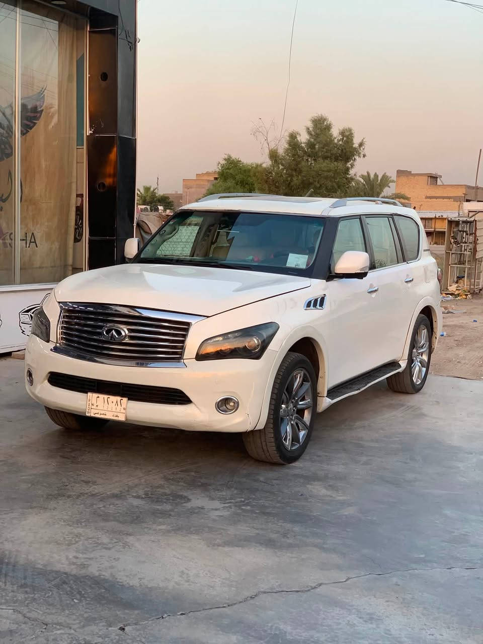 السلام عليكم
للبيع انفنتي QX56 ستينين 60
خايجي
موديل 2011
فول مواصفات 
فتحه 
5 كامرات 
3شاشات
ترحيب دخول 
كشنات كهرباء 
وهواي مواصفات 
بيه جاملغ خلفي صبغ بدون معجون او دواخل 
عنوان السياره بغداد البنوك 
سعر 175 وبيه مجال 

***********
