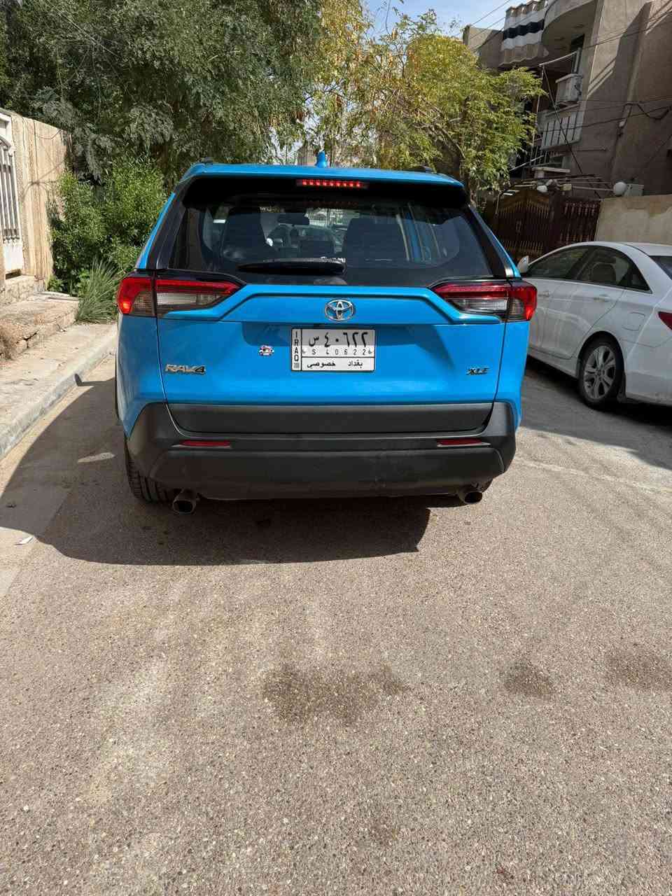 السلام عليكم 
RAV4 XLE 2020
مواصفات السياره فول 
فتحه
جلد
شاشه ابل كار بلي 
قياده ذاتيه 
اوتو هولد 
رادار امامي 
رادار نقطه عمياء 
صندوق كهرباء 
اشاير مري 
ويل 19 مع حساس تاير
لايت زنون بلادي 
3 فئات قياده ايكو نورمال سبورت 
محرك 2500 بانزين فقط
صور الحادث منشوره مع السونار 
حادثه دعاميه و بنيد شاصي لغد كفاله 
اكو مكانات بارد مثل ماموضح بلسونار وارد امريكي
مكان السيديه قرب مدينه العاب الكرخ 
سعر 225$
رقم الهاتف ***********

