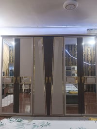 غرفة تركية • خشب قوي • تضرر واضح
